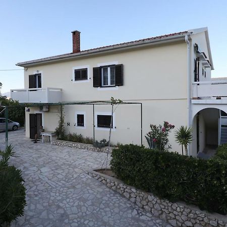 Apartmani Mila Pag Town Exterior photo