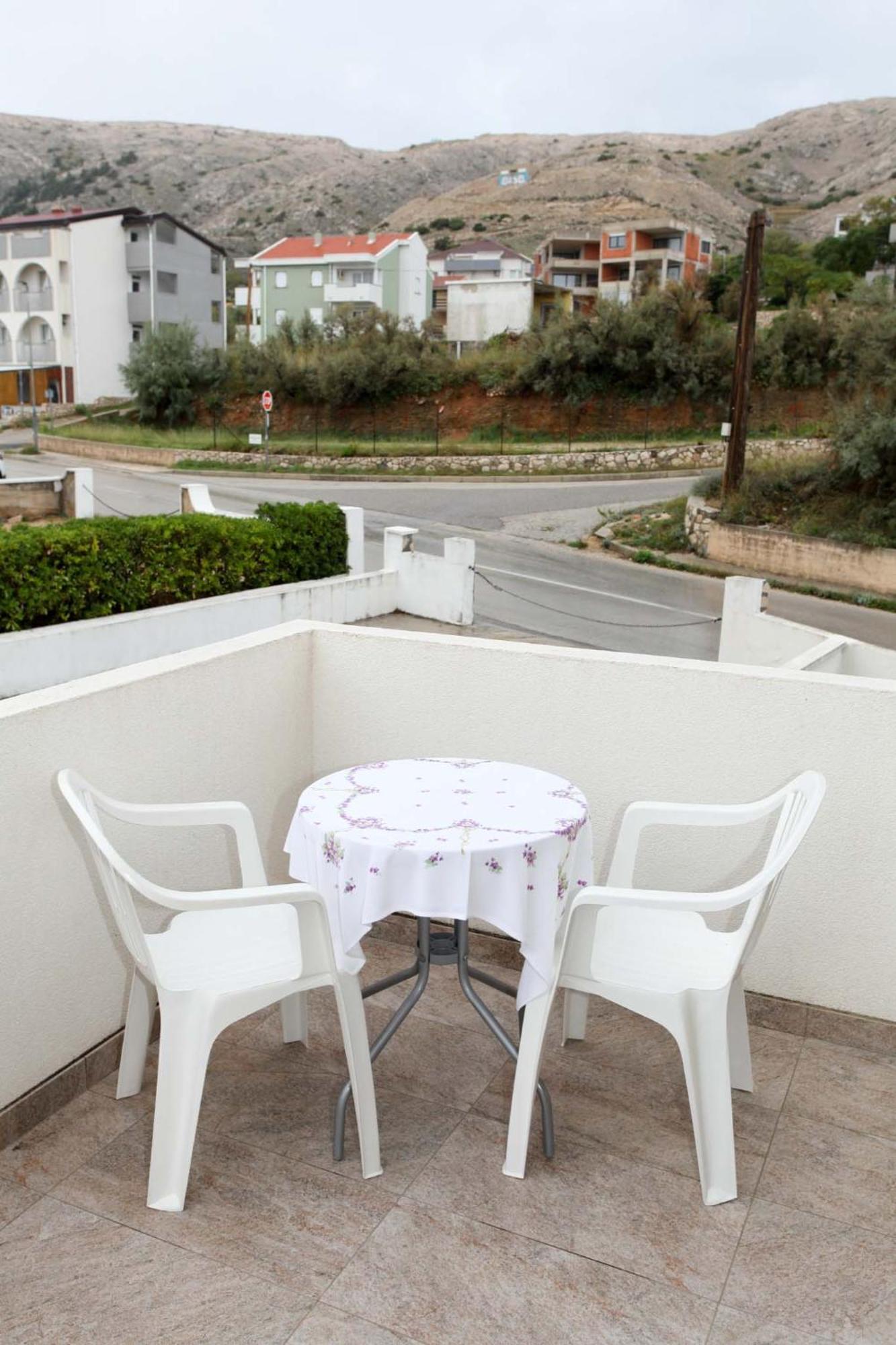 Apartmani Mila Pag Town Exterior photo