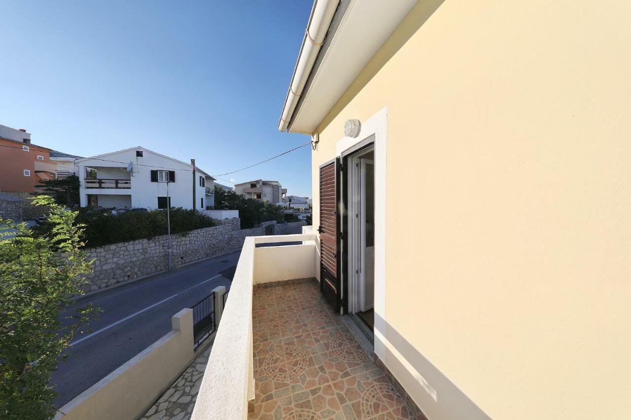 Apartmani Mila Pag Town Exterior photo